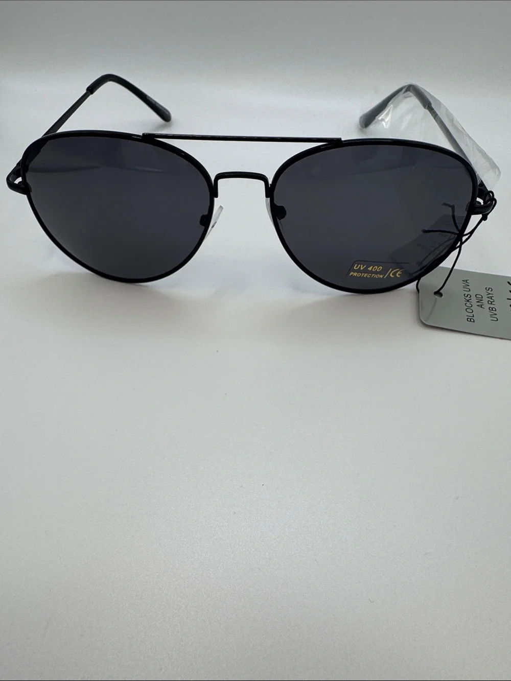 Men's Black Aviator Sunglasses with UV400 Protection
